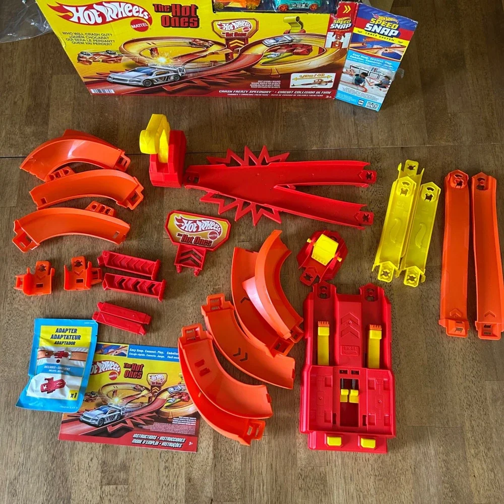 Hot Wheels The Hot Ones Crash Frenzy Speedway Track Set 4ft Speed Snap 2 Cars
